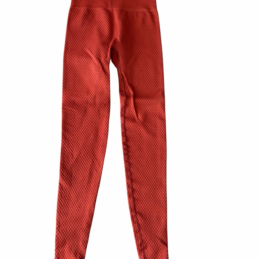 Balance Collection Textured Two Piece - Picture 4 of 6